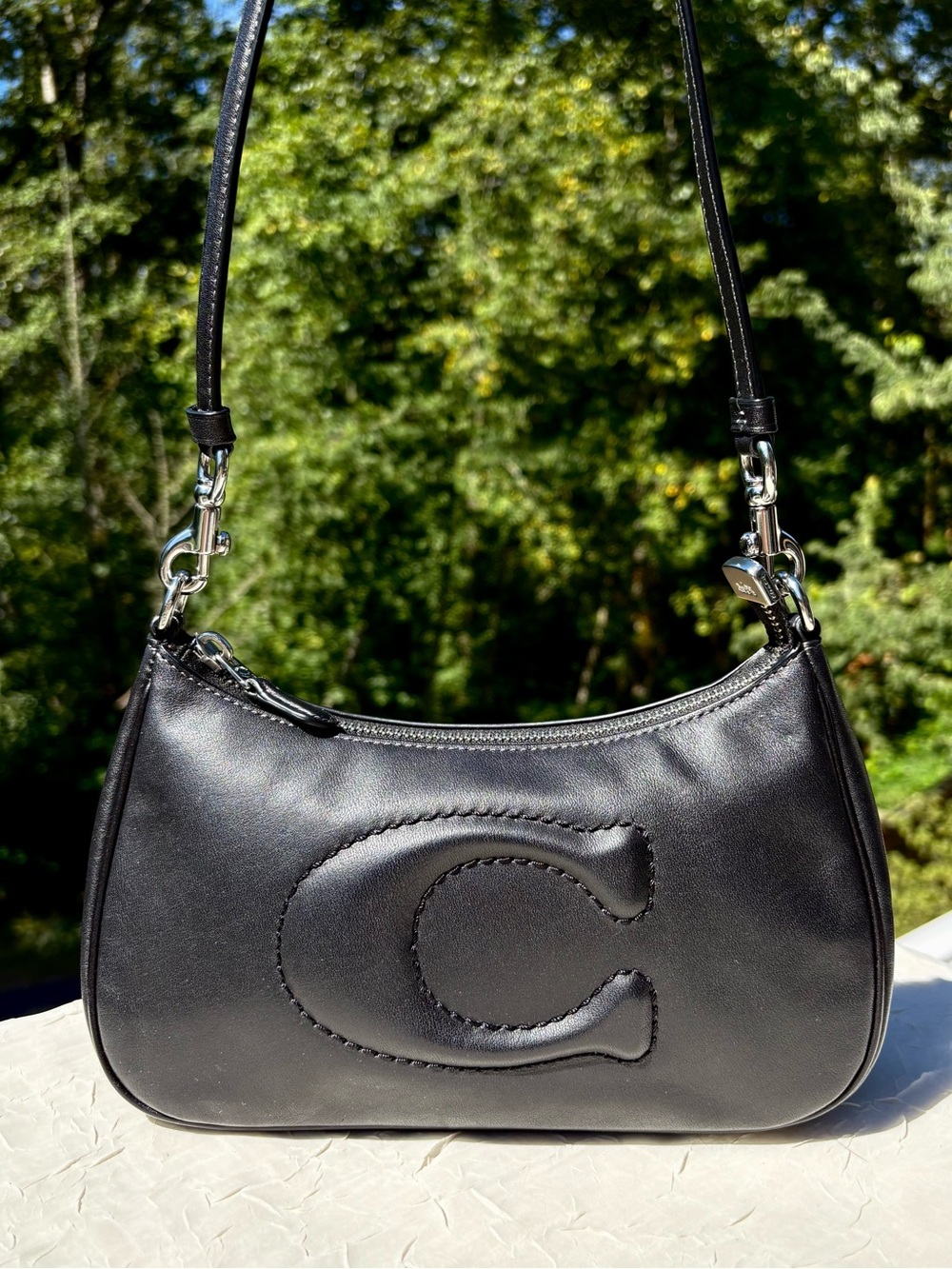 COACH Teri Shoulder Bag In Black Leather With Embossed Logo CR099